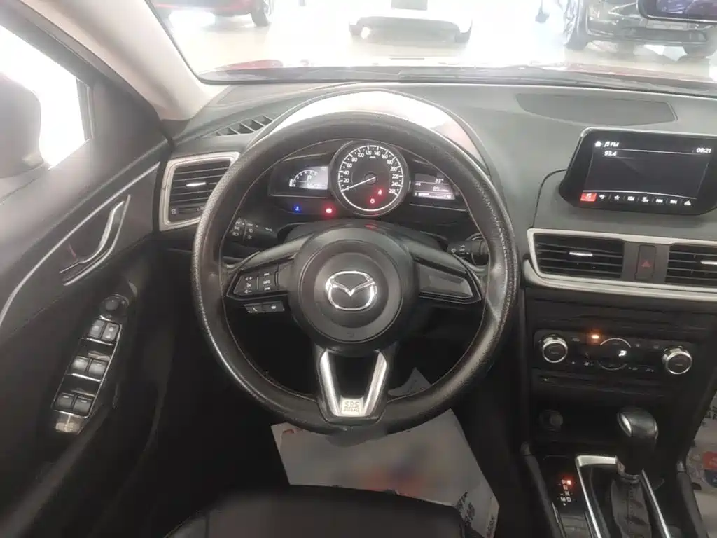 Mazda 3 Axela — миниатюра 11