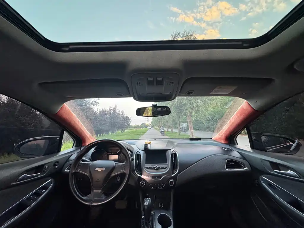 Chevrolet Cruze — миниатюра 11