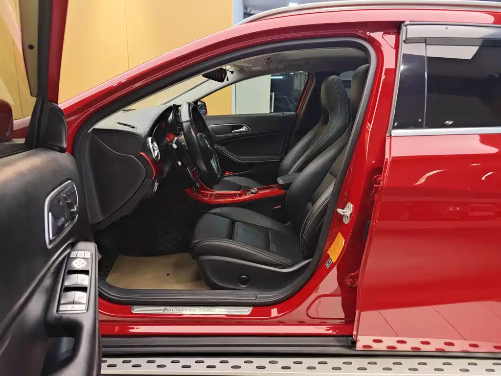Mercedes-Benz GLA — миниатюра 12