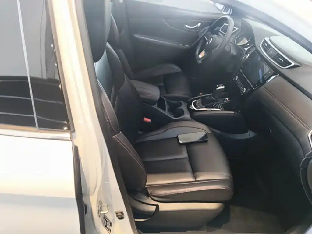 Nissan Qashqai — миниатюра 25