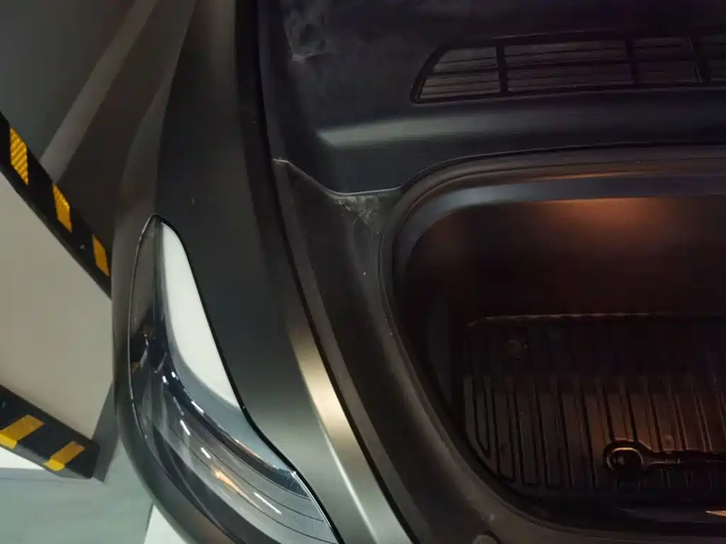 Tesla Model Y — миниатюра 19