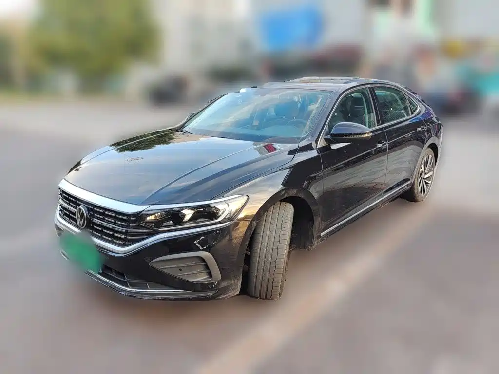 帕萨特 2025款 出众款 380TSI 龙腾版 2025