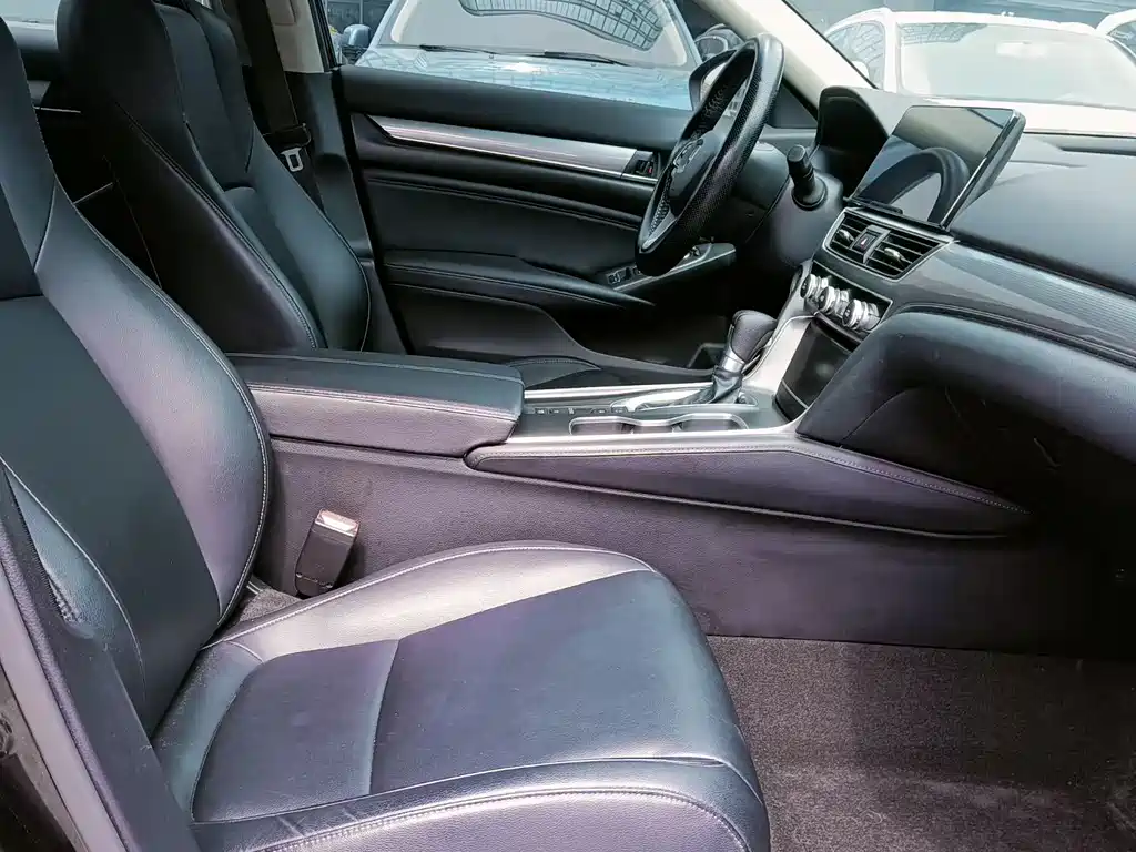 Honda Accord 2022 260TURBO Luxury