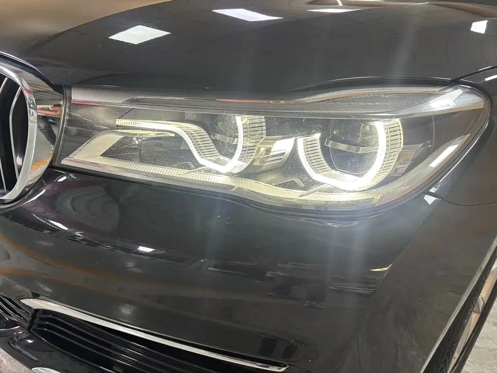 BMW 7 Series — миниатюра 15