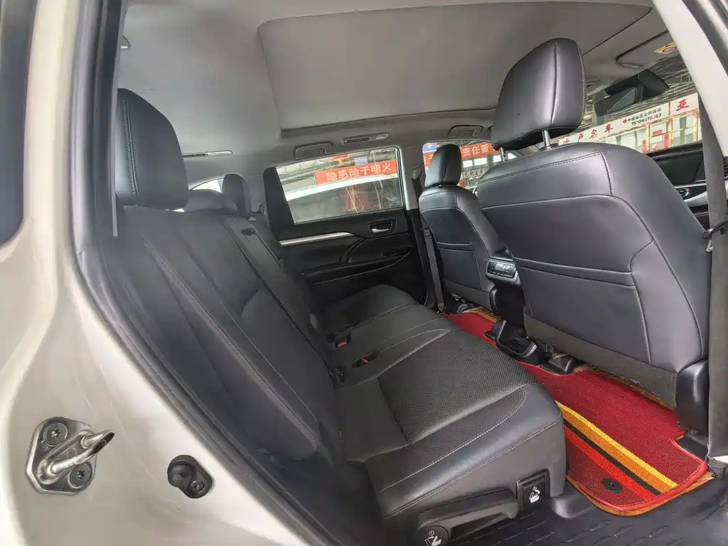 Toyota Highlander — миниатюра 13