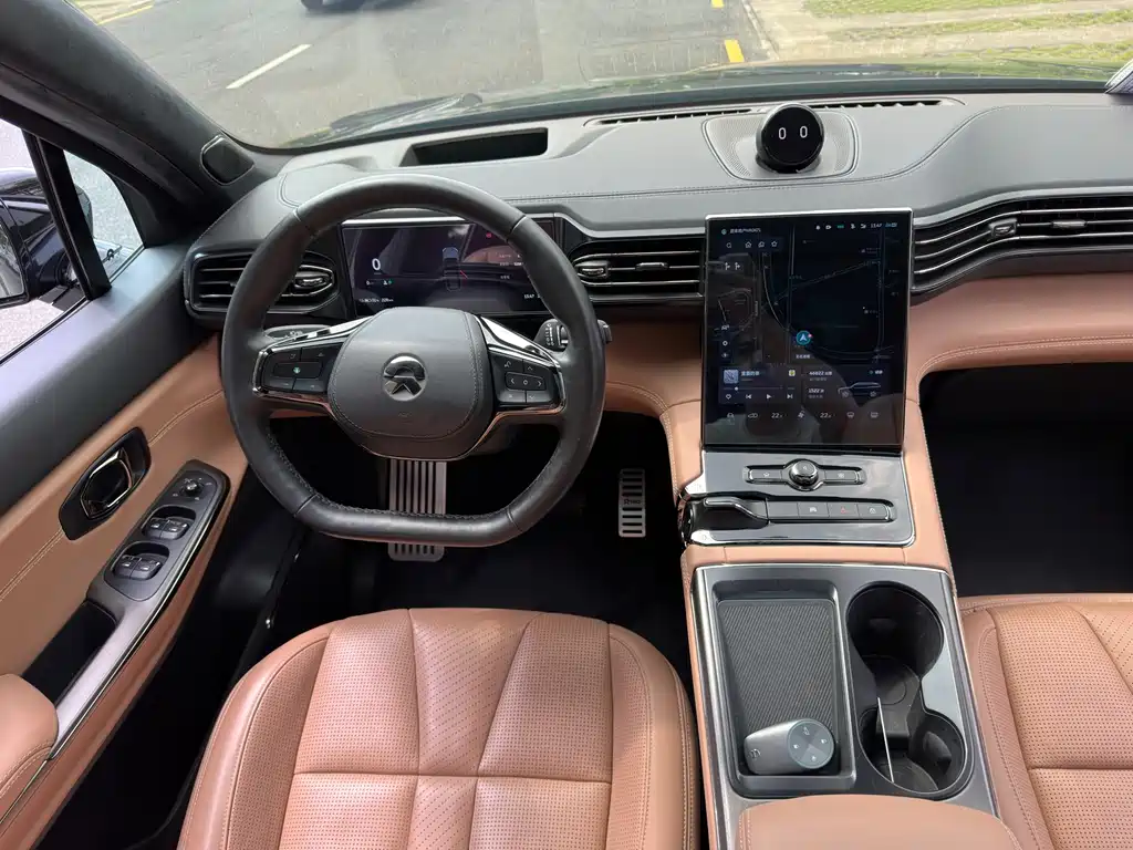NIO ES8 — миниатюра 11