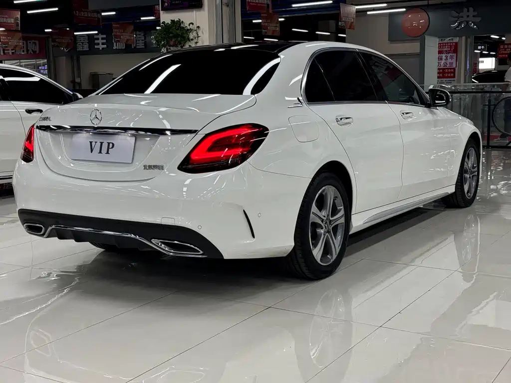 Mercedes-Benz C-Class — миниатюра 7