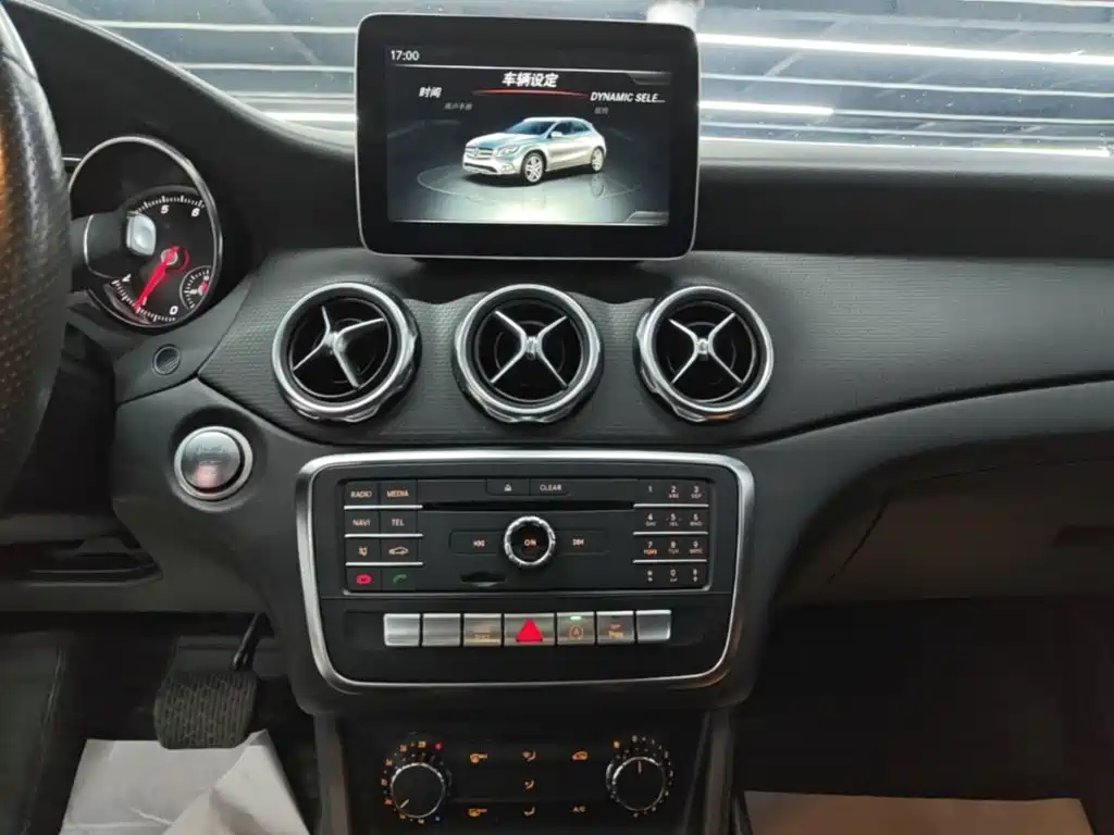 Mercedes-Benz GLA — миниатюра 13
