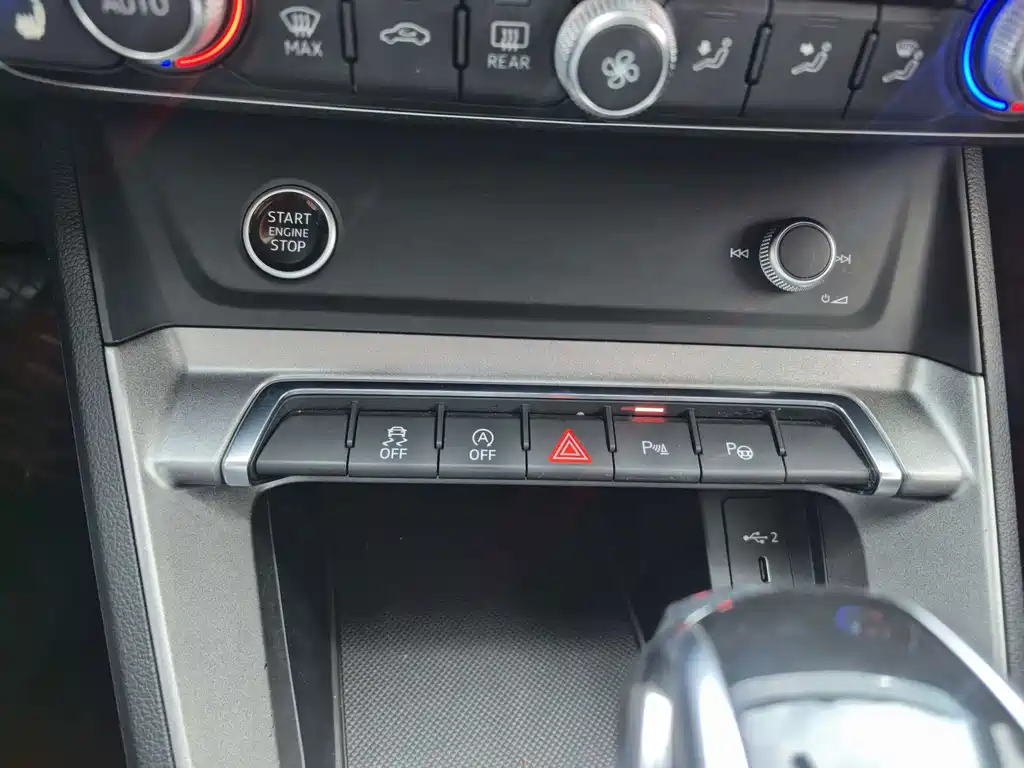 Audi Q3 — миниатюра 5
