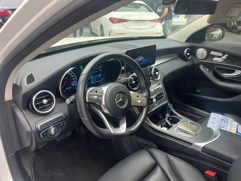 Mercedes-Benz C-Class — миниатюра 4