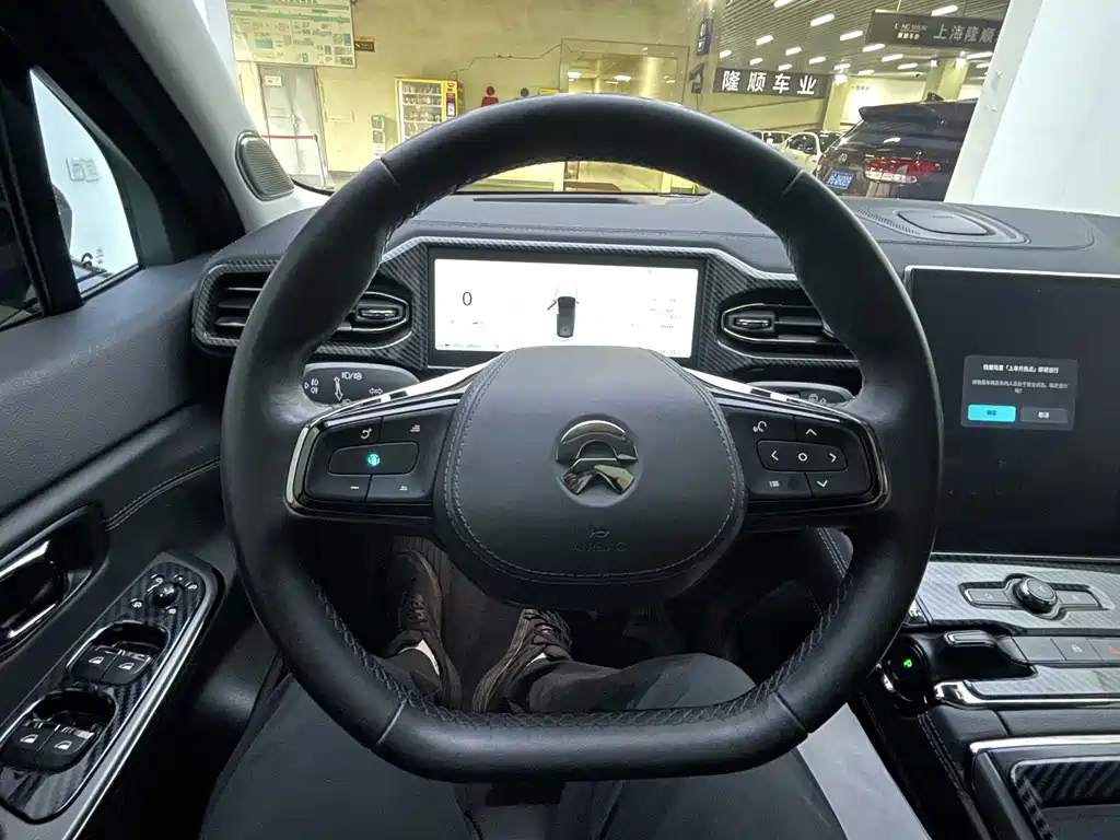 NIO ES8 — миниатюра 5