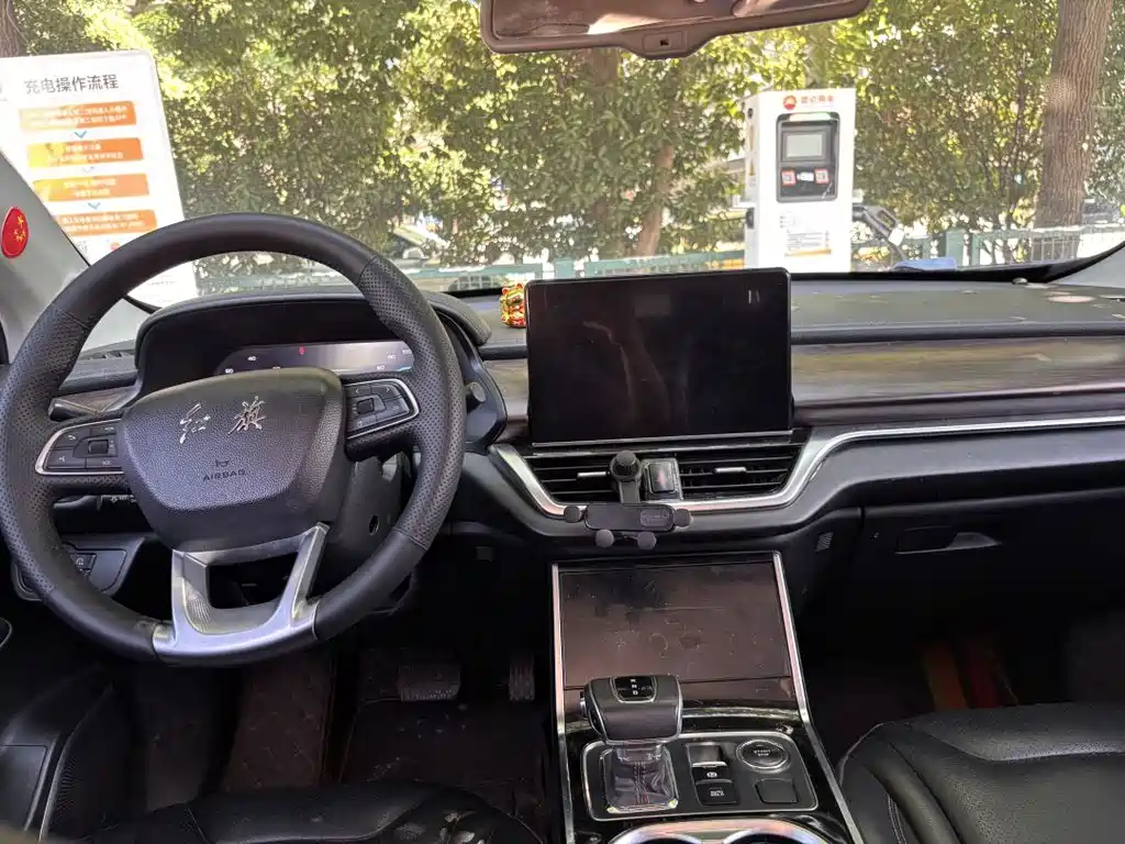 Hongqi E-HS3