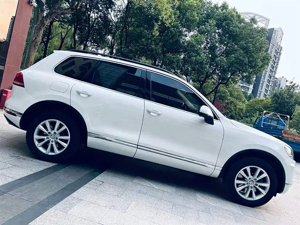 Volkswagen Touareg — миниатюра 2