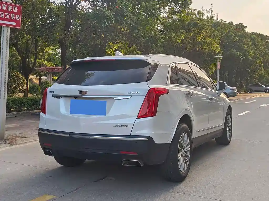 Cadillac XT5 — миниатюра 5