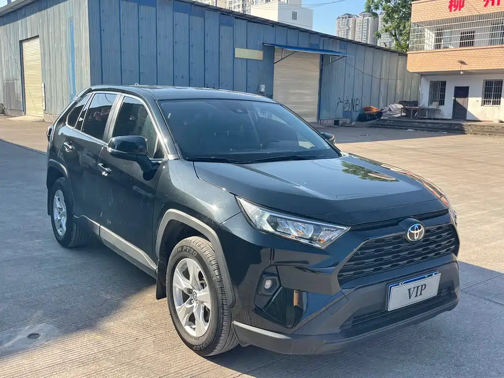 Toyota RAV4 — миниатюра 3