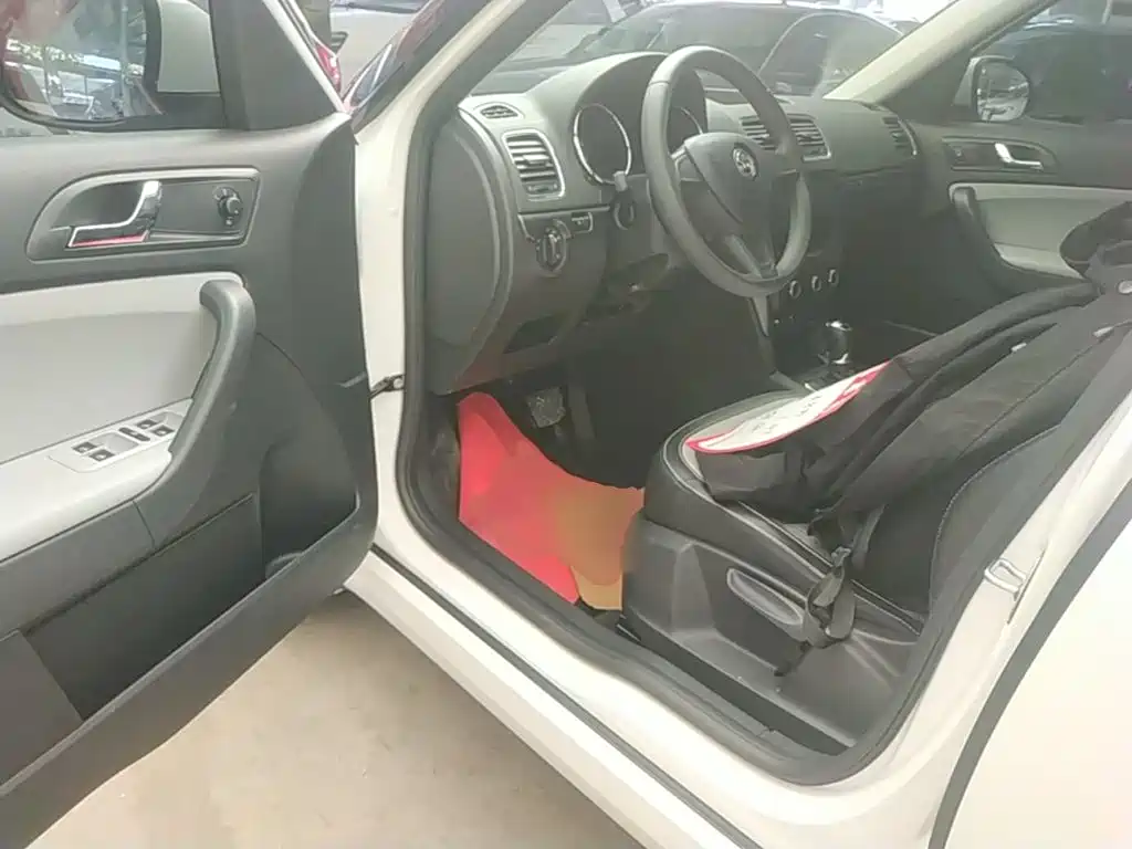Skoda Yeti — миниатюра 16