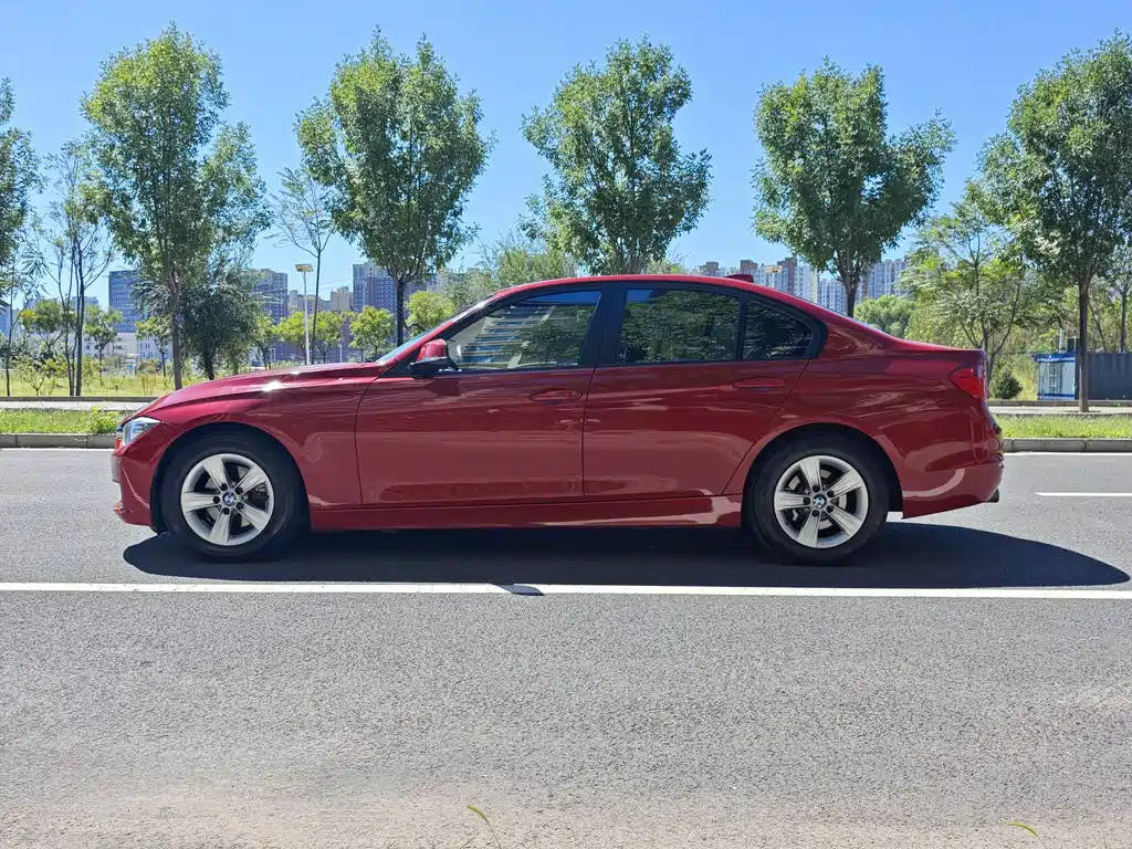 BMW 3 Series — миниатюра 8