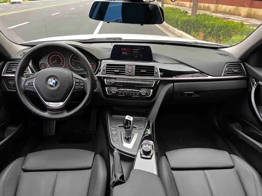 BMW 3 Series — миниатюра 12