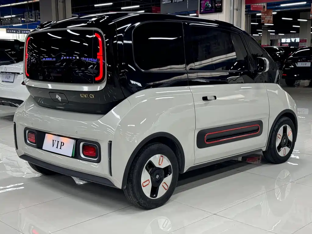 Baojun KiWi EV — миниатюра 7