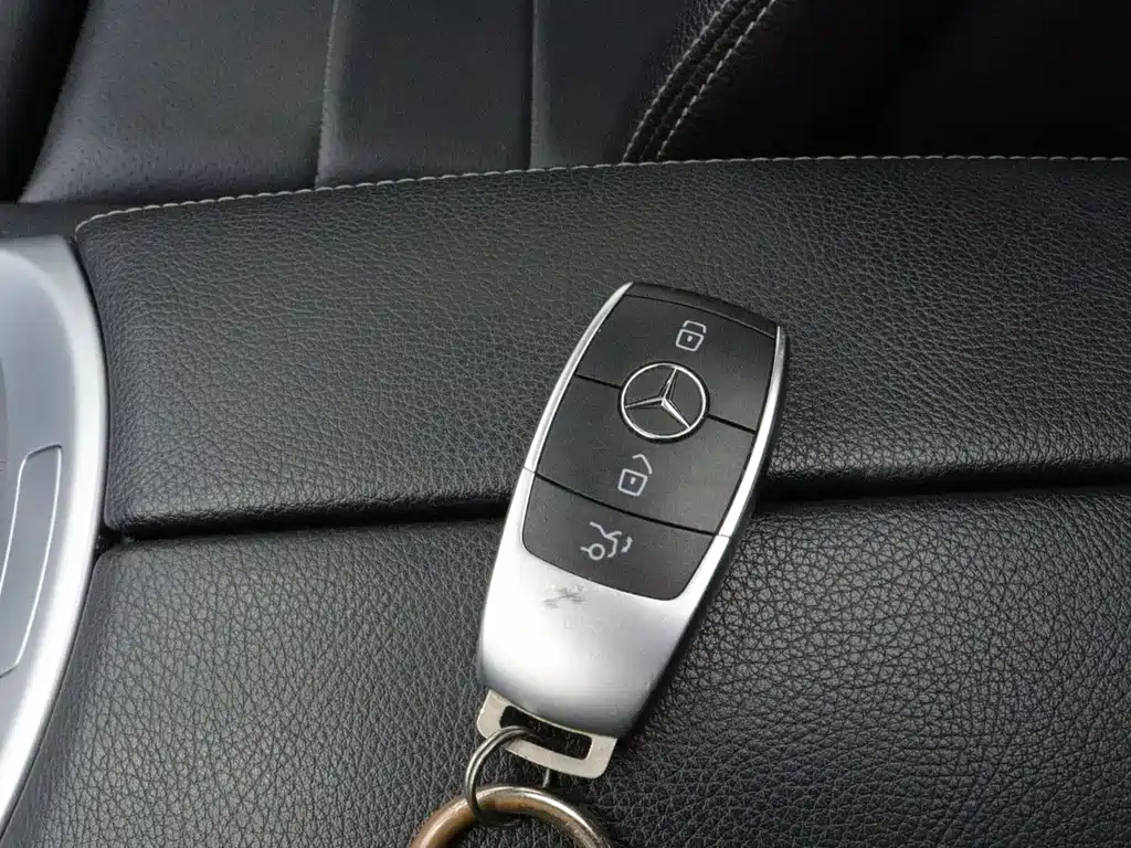 Mercedes-Benz C-Class — миниатюра 14