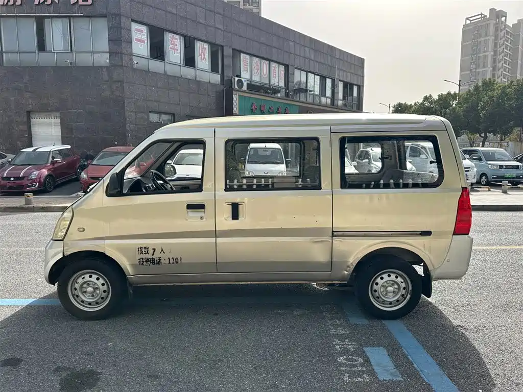 Wuling Rongguang 2011 1.2L