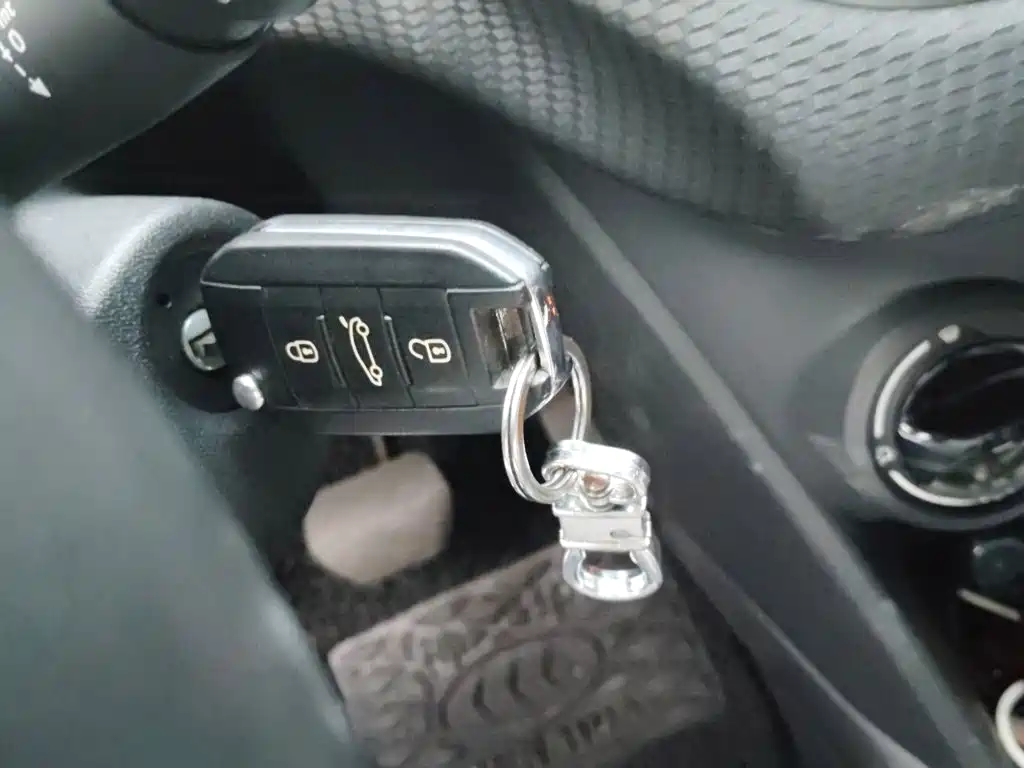 Peugeot 2008 — миниатюра 12