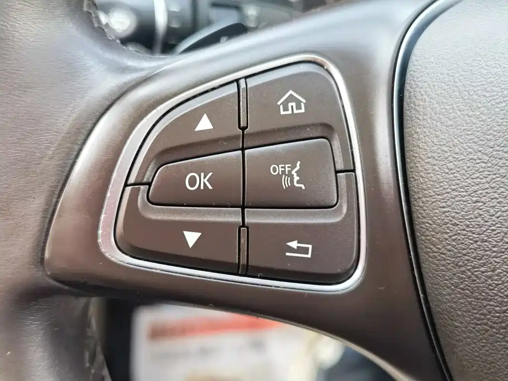 Mercedes-Benz GLC — миниатюра 30