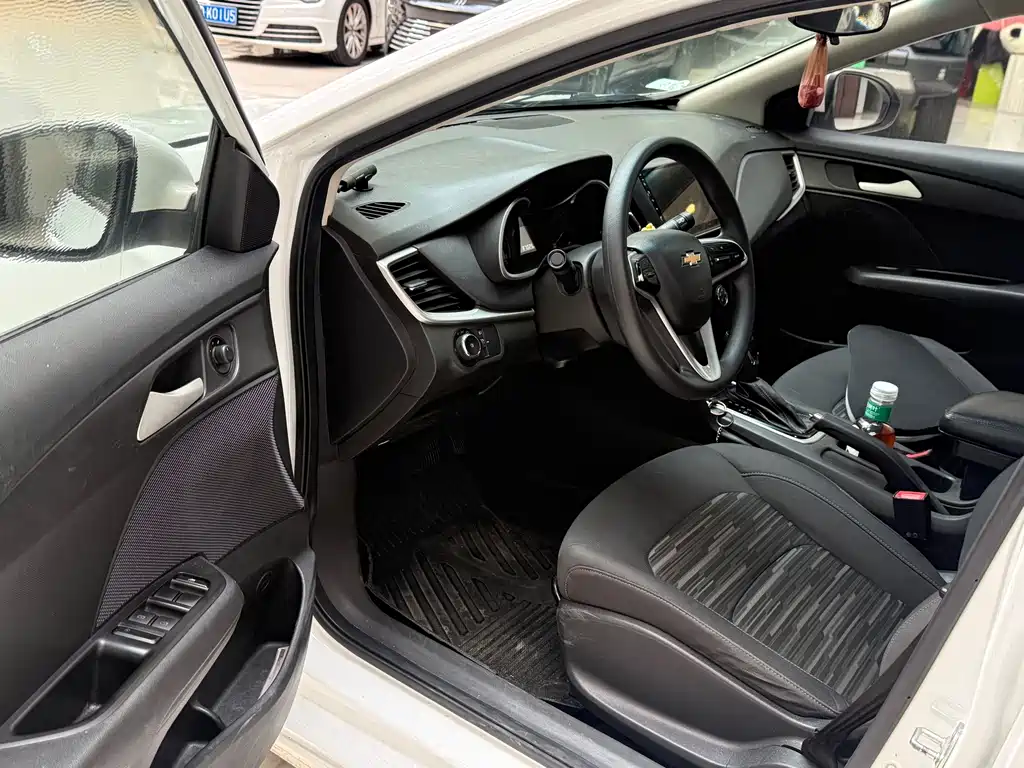 Chevrolet Cavalier — миниатюра 9