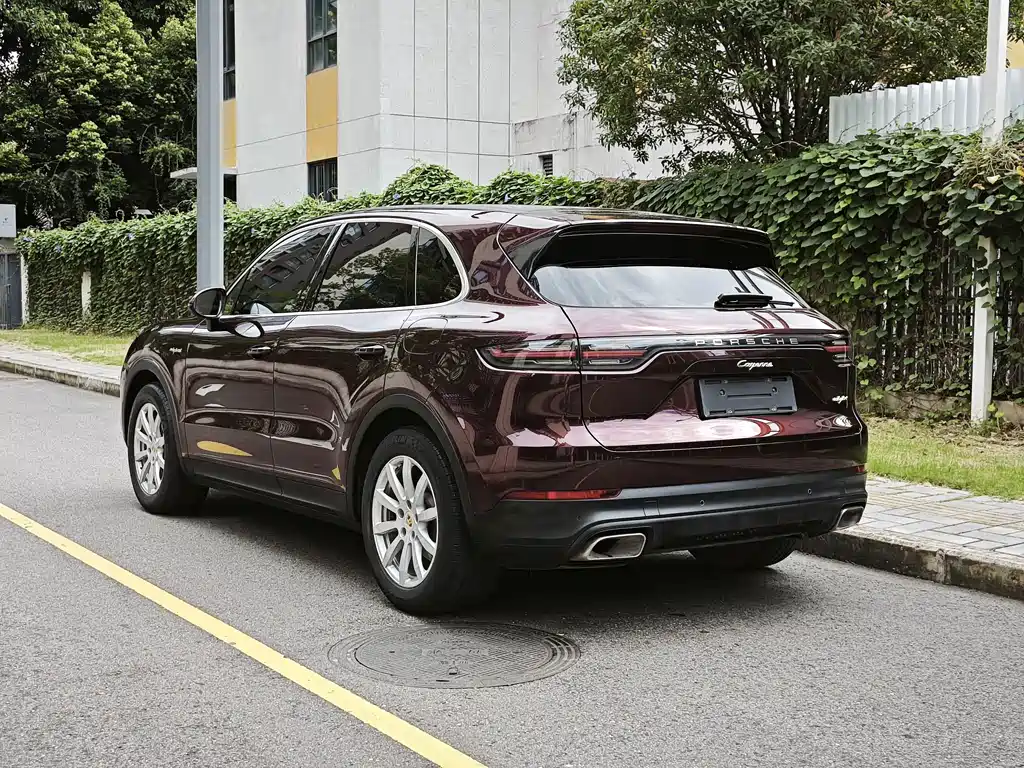 Porsche Cayenne Hybrid — миниатюра 7