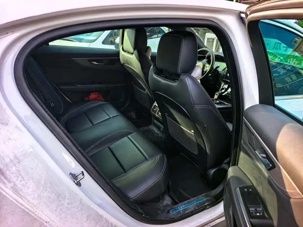 Jaguar XEL — миниатюра 12
