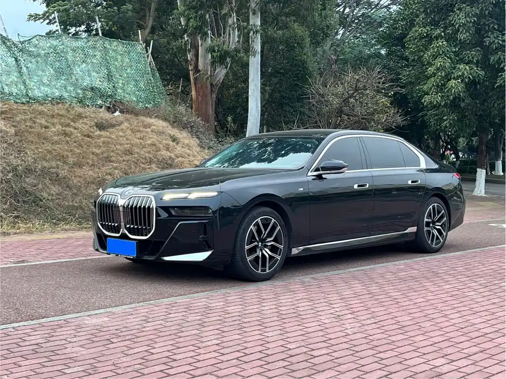 BMW 7 Series 2024