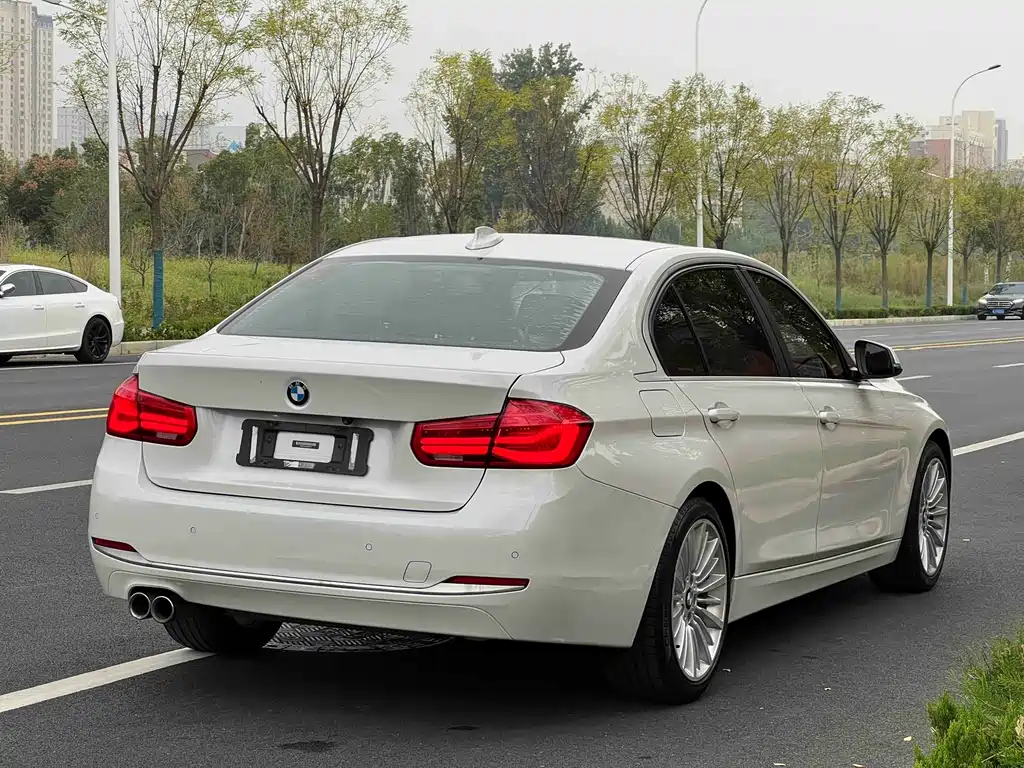 BMW 3 Series — миниатюра 21