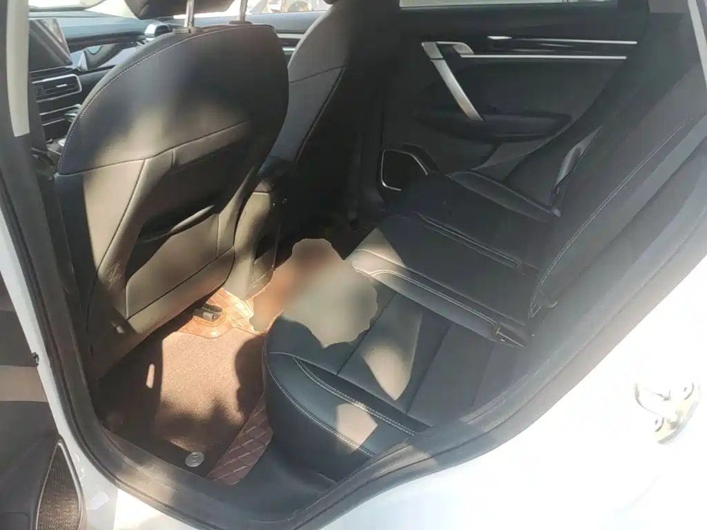 Geely Binyue — миниатюра 17