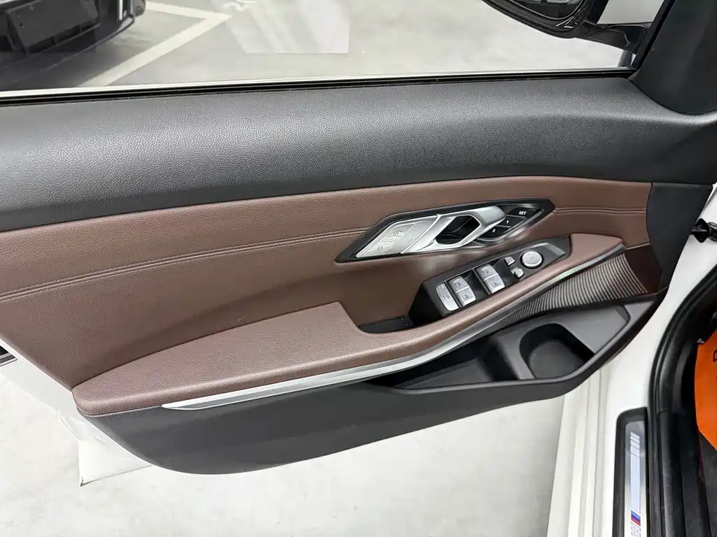 BMW 3 Series — миниатюра 4