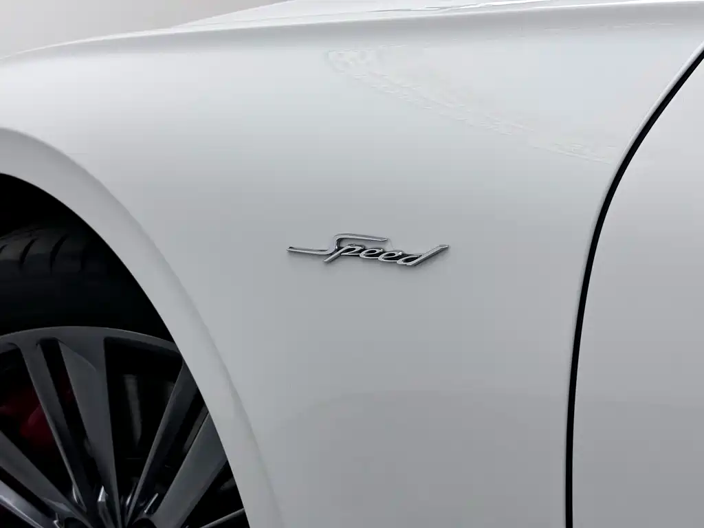 Bentley Continental PHEV — миниатюра 10