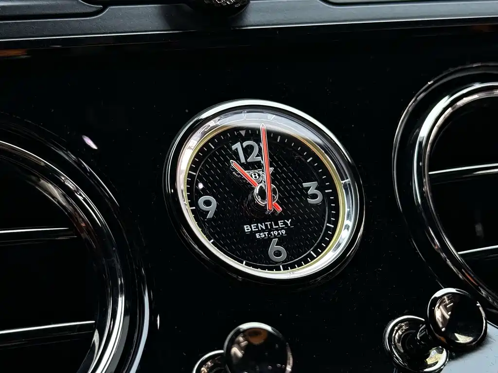 Bentley Continental PHEV — миниатюра 23