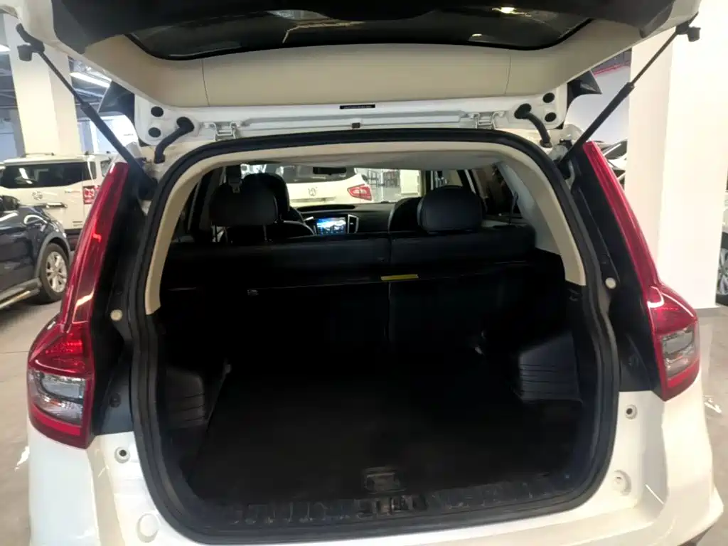 Geely Vision X6 — миниатюра 19