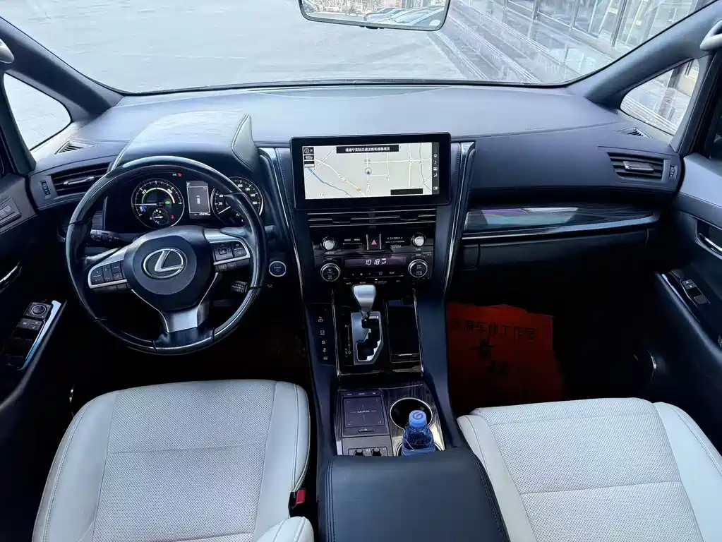 Lexus LM — фотографии объявления, Фото 11