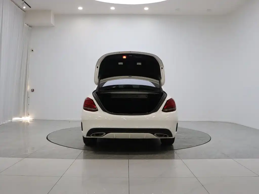 Mercedes-Benz C-Class — миниатюра 9