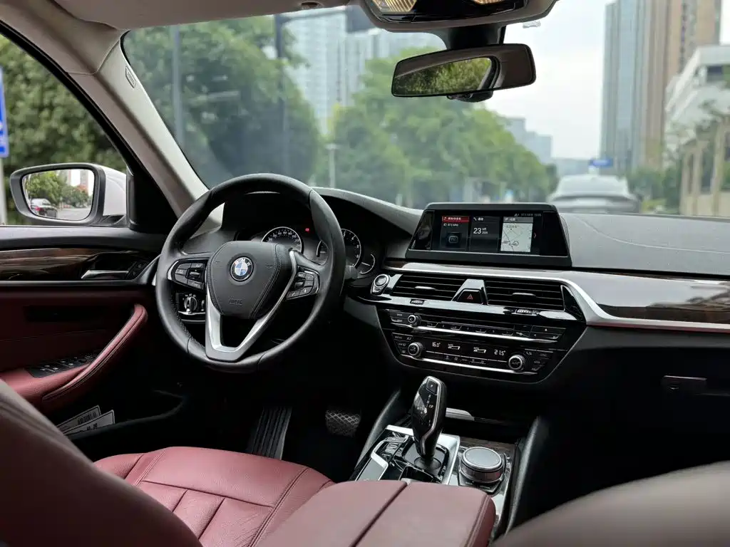 BMW 5 Series — миниатюра 18