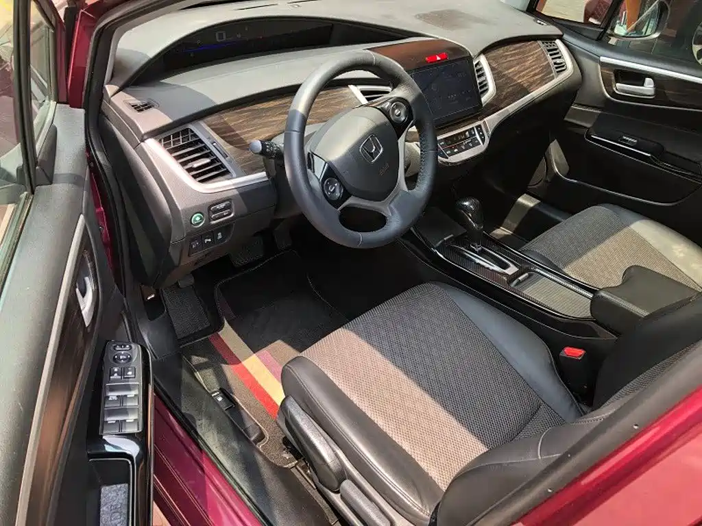 Honda Jade — миниатюра 7