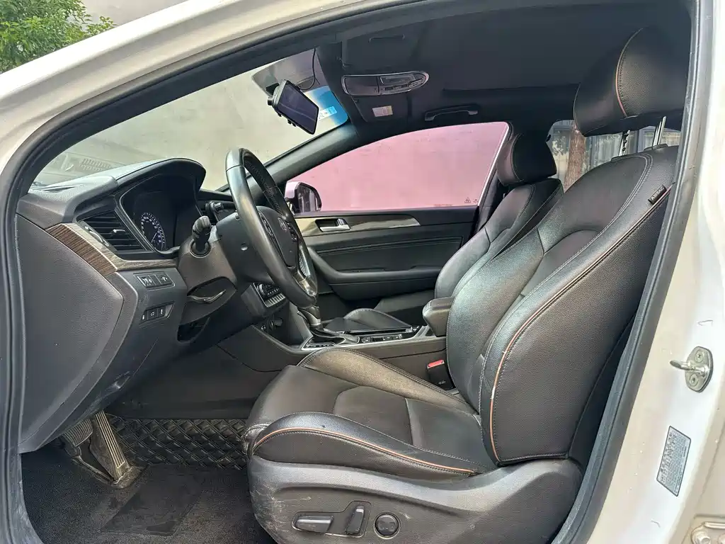 Hyundai Sonata — миниатюра 3