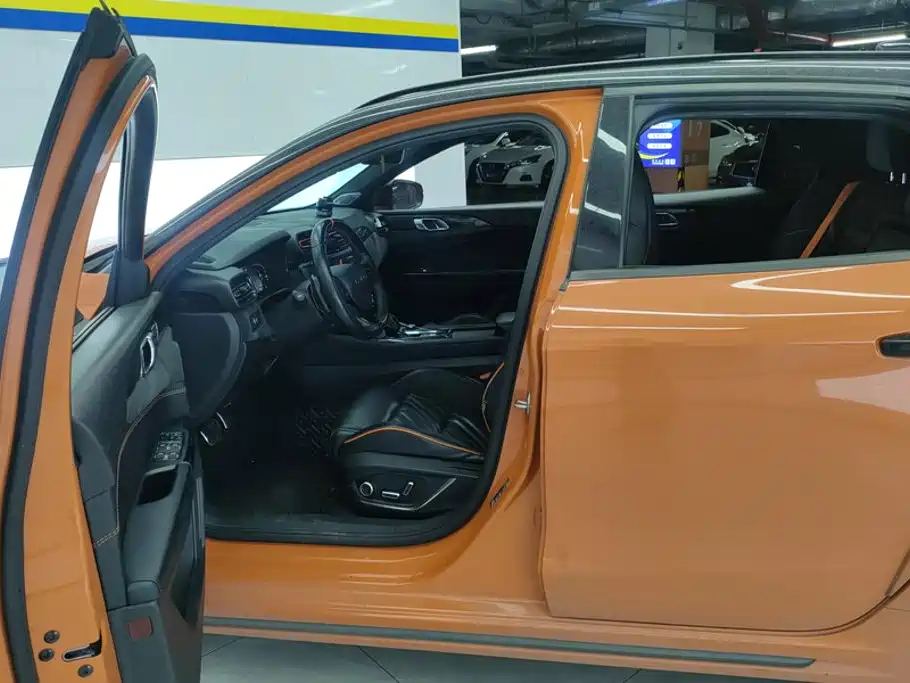Lynk & Co 02 Hatchback — миниатюра 9