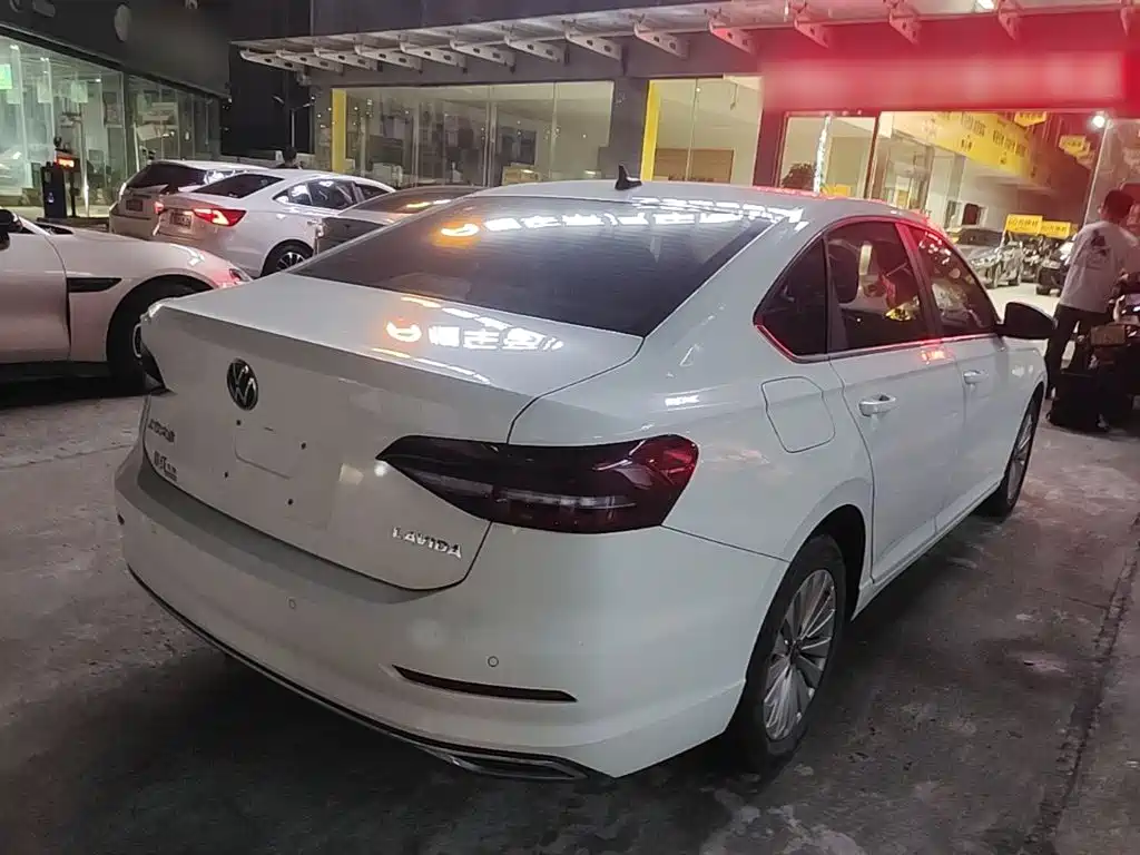 Volkswagen Lavida — миниатюра 7