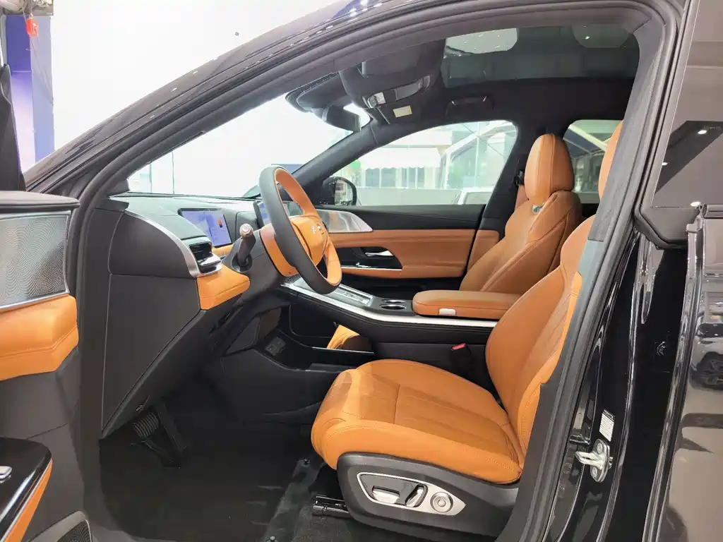 XPeng G9 — миниатюра 11
