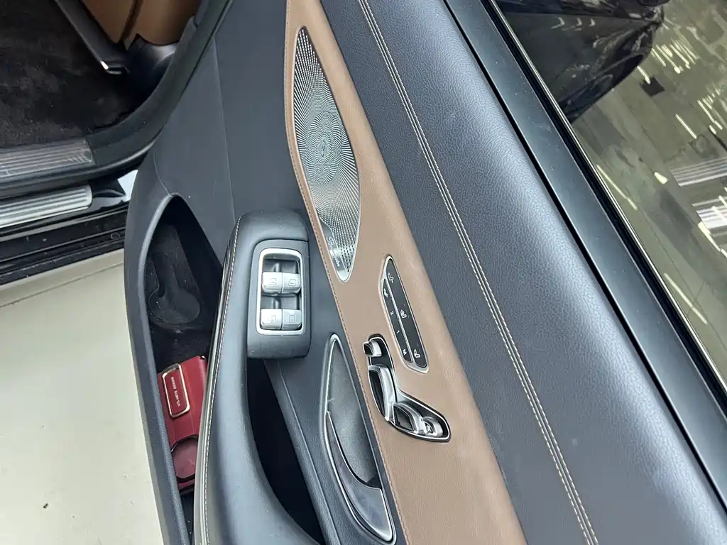 Mercedes-Benz S-Class — миниатюра 4