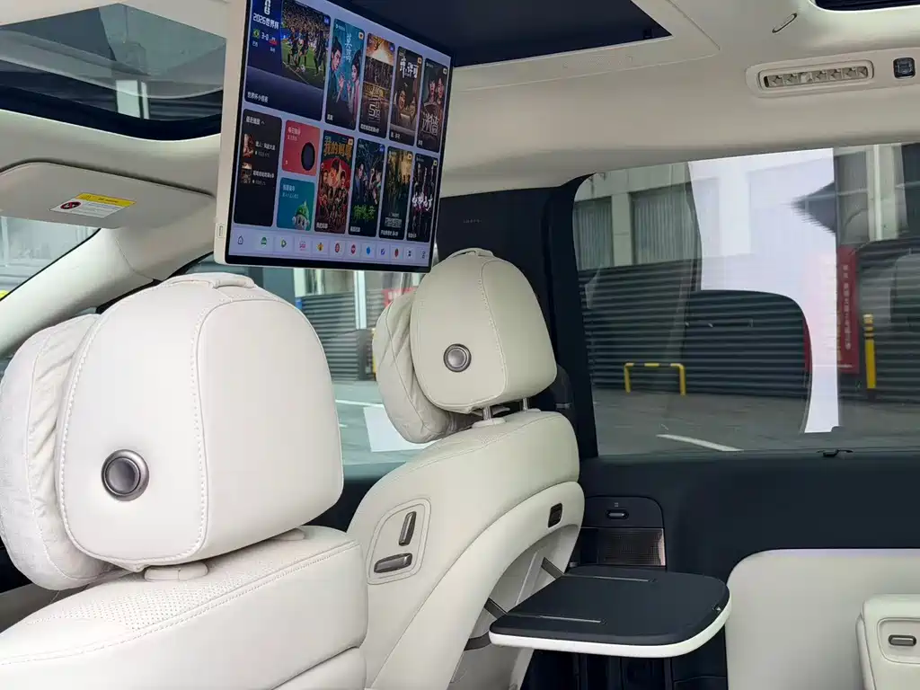 Li Auto MEGA 2025 Home