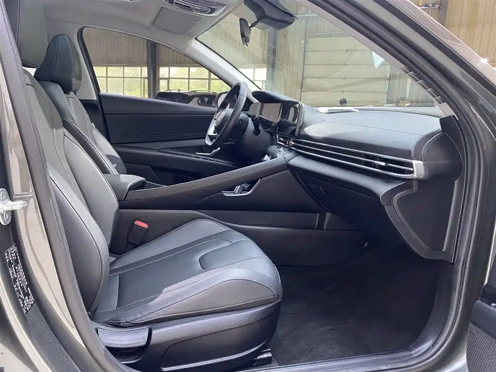 Hyundai Elantra id 4514214 из Китая 16