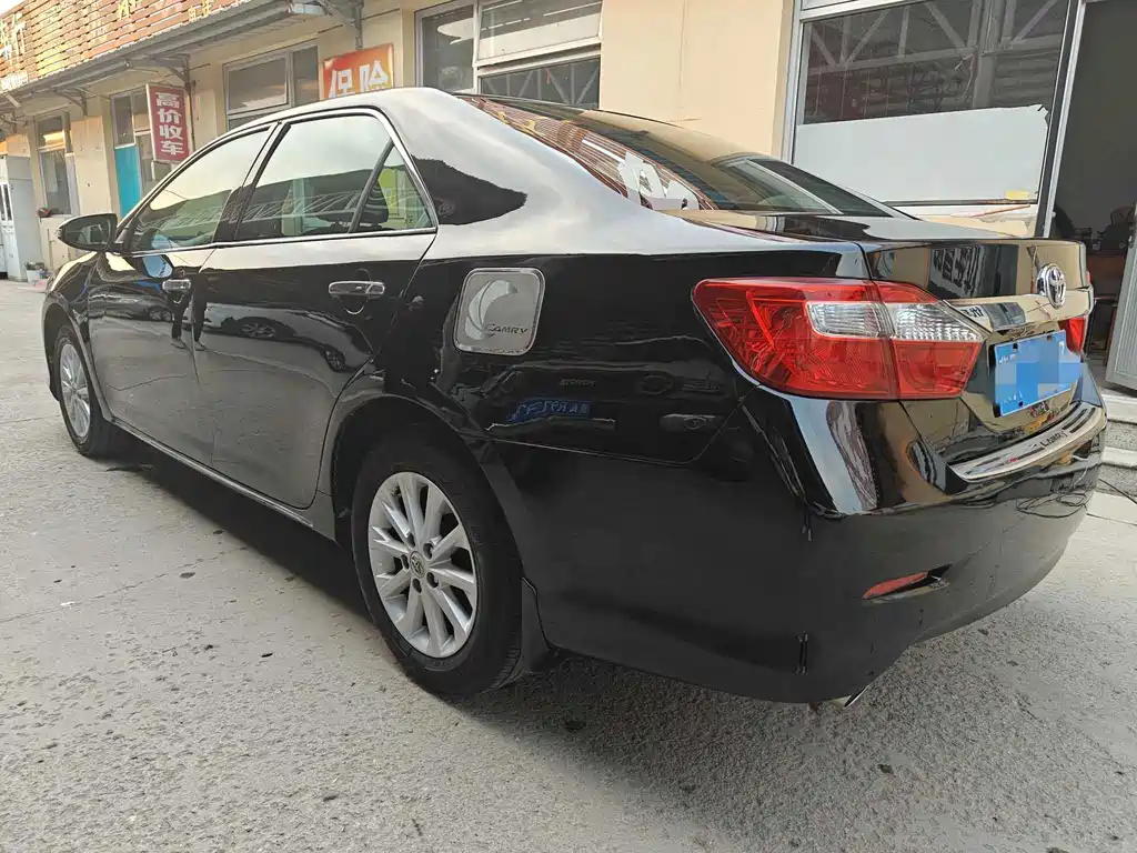 Toyota Camry — миниатюра 7