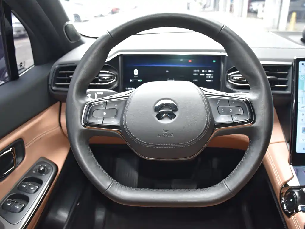 NIO ES8 — миниатюра 11